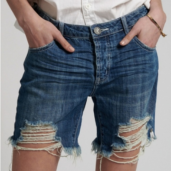 One Teaspoon Pants - 🐝 3/$15 One teaspoon stevies distressed Bermuda Jean shorts